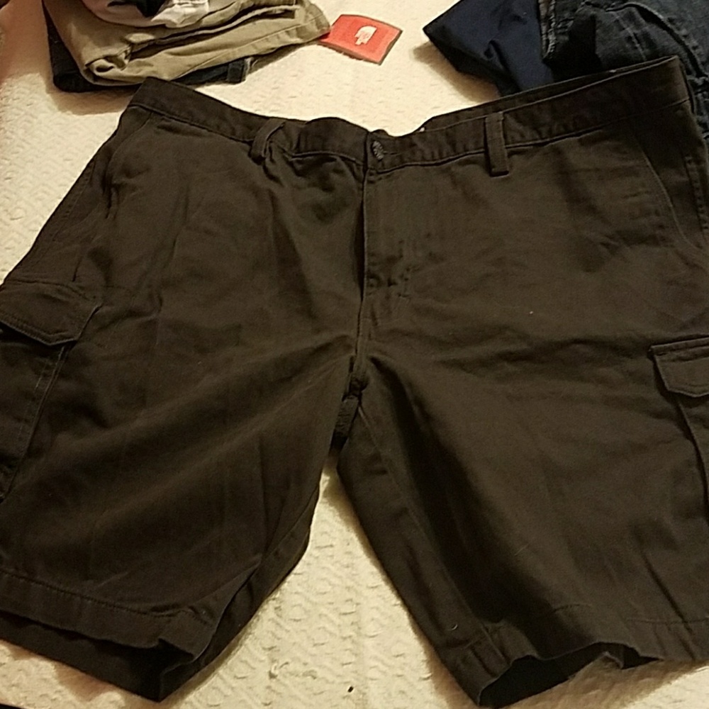 men's 42 inch waist cargo shorts